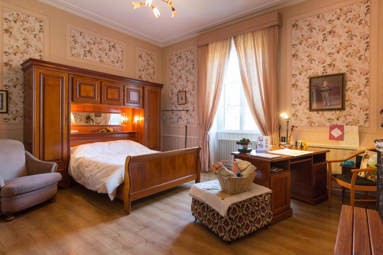 Chambres D'Hotes Du Chalet De Caharet Pipriac ภายนอก รูปภาพ